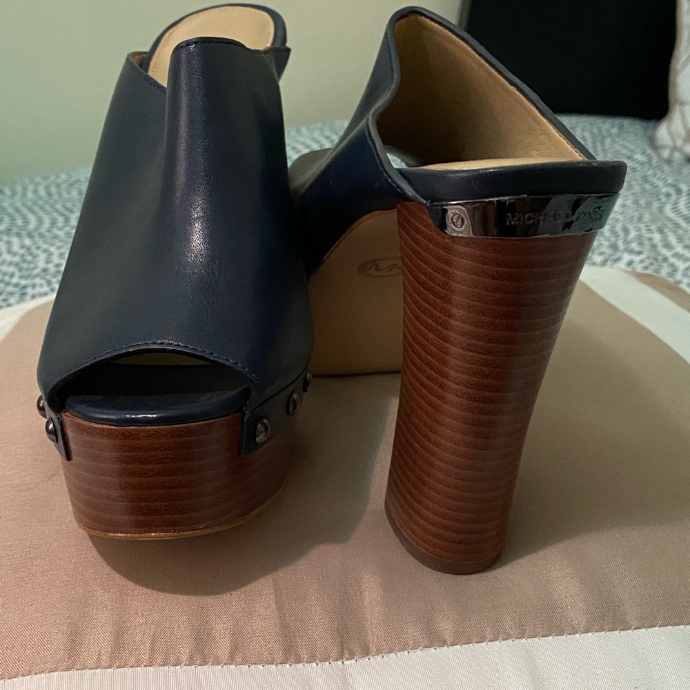 Michael Kors Emilie Clog Admiral size 6 - Picture 3 of 4